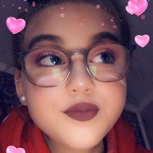 Meet your Posher, Leah